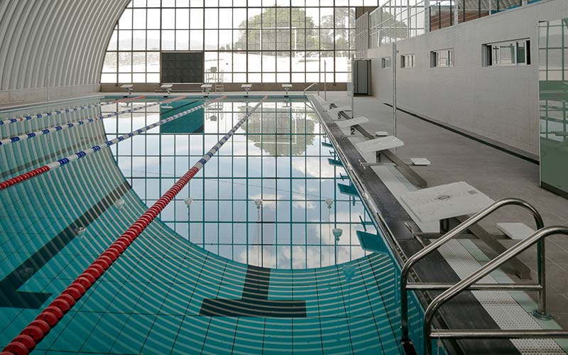 適用于酒店泳池，水療中心，度假村泳池，健身俱樂部泳池，水上娛樂中心，健身房泳池以及競賽泳池。